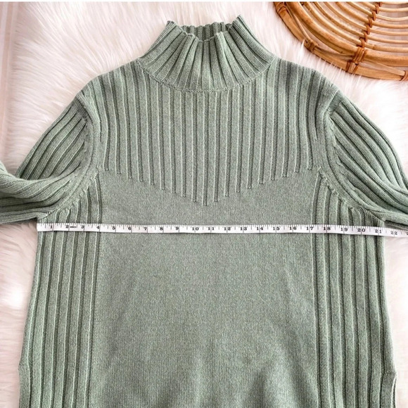 Sally Lapointe Merino Wool Cashmere Rib Sweater Turtleneck Jade Sage Green L - Picture 9 of 11